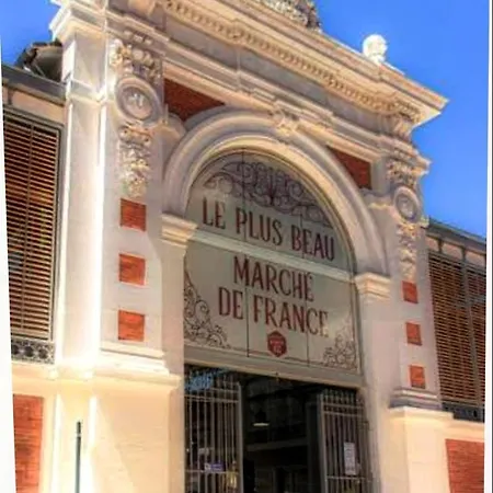 A Cote Du Beau Marche De France Apartment *