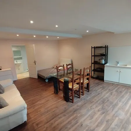 A Cote Du Beau Marche De France Apartment *